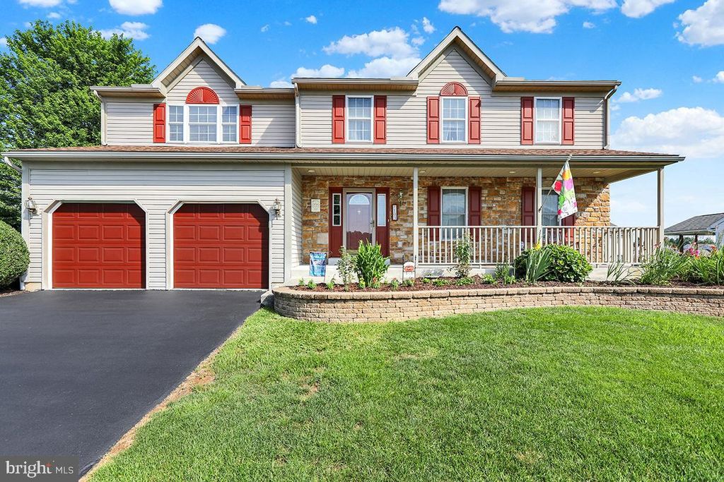 103 EAGLES LN, Reading, PA 19608