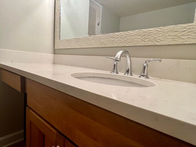 14 Lockwood Drive 11a, Charleston, SC 29401
