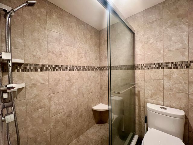 14 Lockwood Drive 11a, Charleston, SC 29401