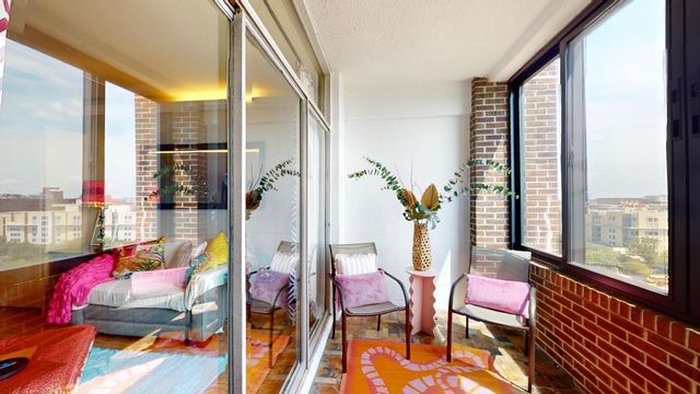 14 Lockwood Drive 11a, Charleston, SC 29401