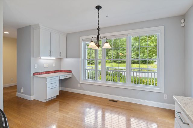 29 Vineyard Drive, Stratham, NH 03885