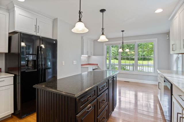 29 Vineyard Drive, Stratham, NH 03885