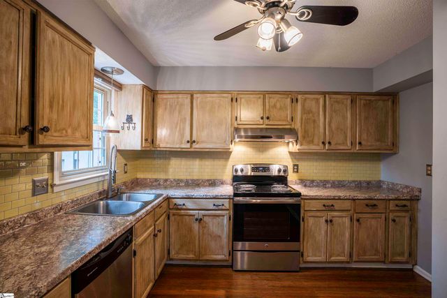 710 Hunts Bridge Road Unit 16, Greenville, SC 29617
