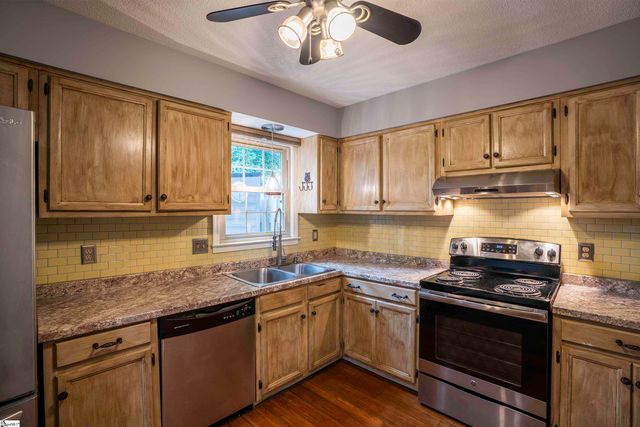 710 Hunts Bridge Road Unit 16, Greenville, SC 29617