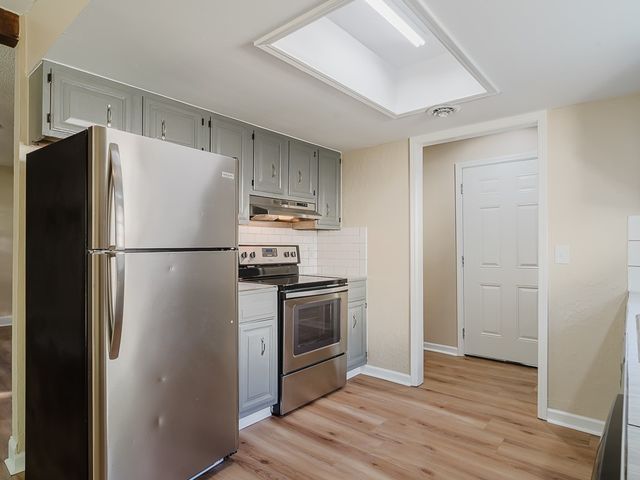 1319 W Forest Drive, Rogers, AR 72756