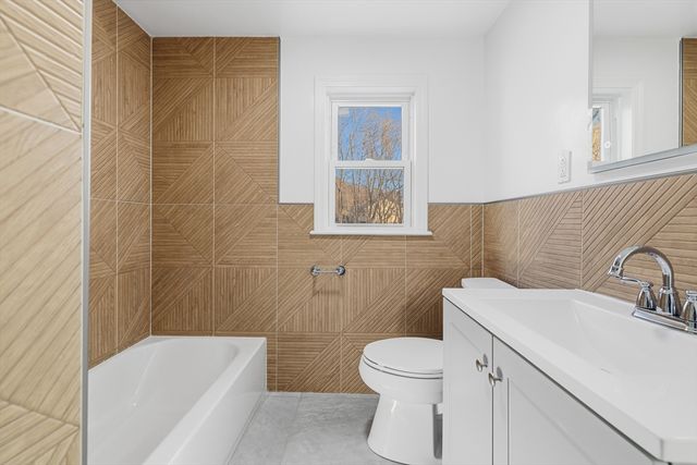 1297 Pleasant St, Weymouth, MA 02189