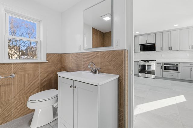 1297 Pleasant St, Weymouth, MA 02189