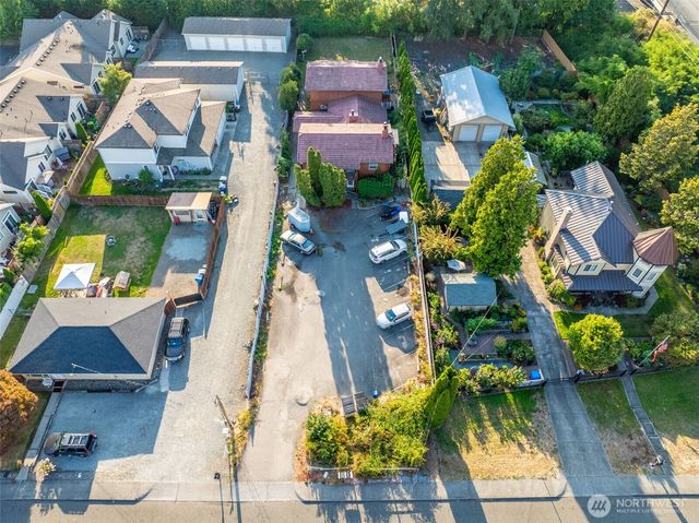 718 10th Street SE, Puyallup, WA 98372