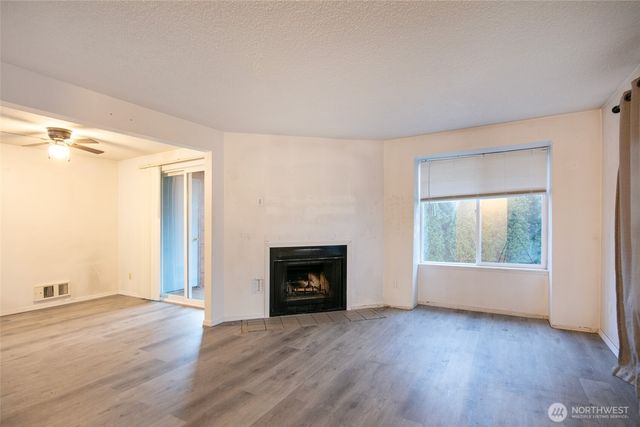 718 10th Street SE, Puyallup, WA 98372