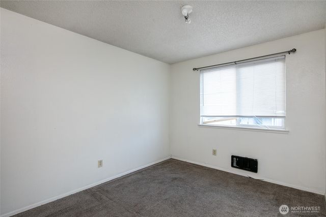 718 10th Street SE, Puyallup, WA 98372