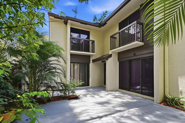 3349 Cocoplum Circle 33129, Coconut Creek, FL 33063