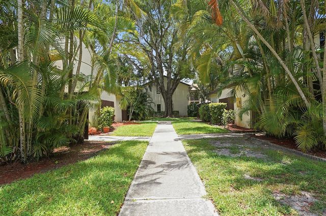 3349 Cocoplum Circle 33129, Coconut Creek, FL 33063