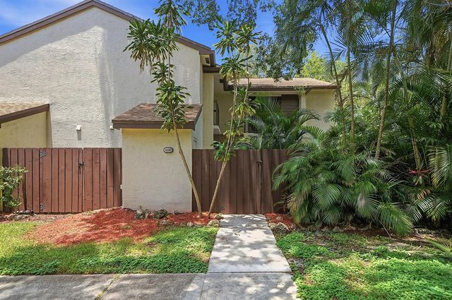 3349 Cocoplum Circle 33129, Coconut Creek, FL 33063