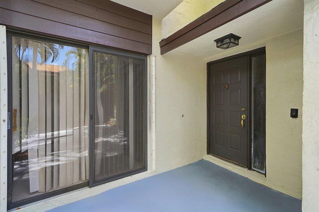 3349 Cocoplum Circle 33129, Coconut Creek, FL 33063