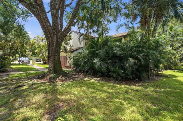3349 Cocoplum Circle 33129, Coconut Creek, FL 33063