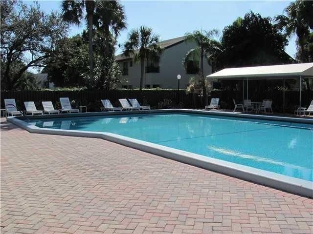 3349 Cocoplum Circle 33129, Coconut Creek, FL 33063