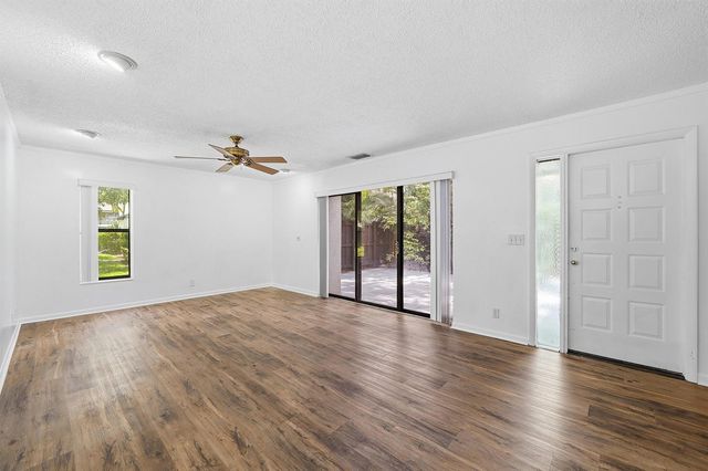 3349 Cocoplum Circle 33129, Coconut Creek, FL 33063