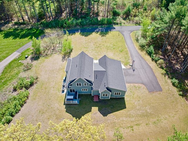 10 Homes Ave, Franklin, MA 02038