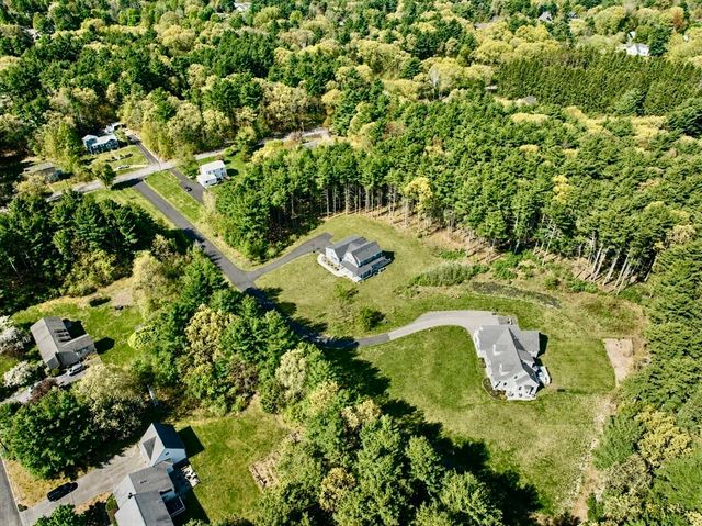 10 Homes Ave, Franklin, MA 02038