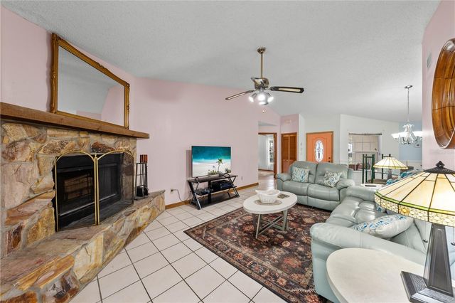 6369 BONNIE CT, St Cloud, FL 34771