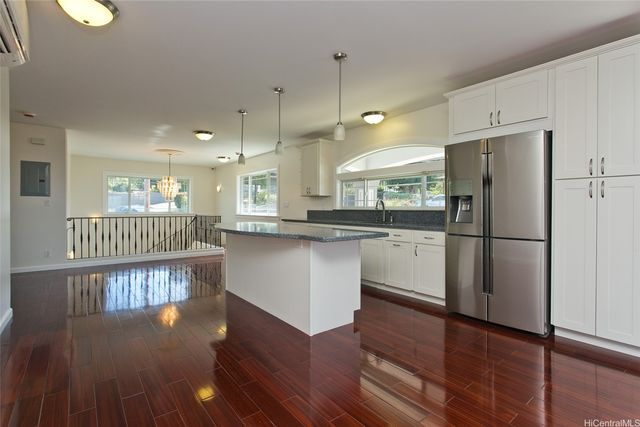 2004 Skyline Drive, Honolulu, HI 96817