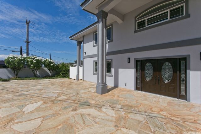 2004 Skyline Drive, Honolulu, HI 96817