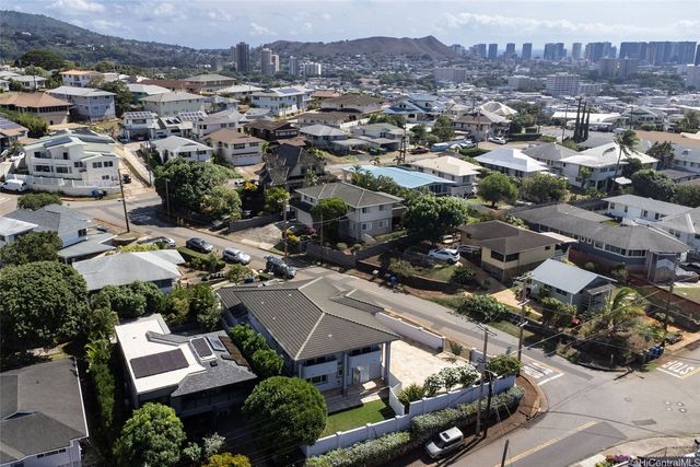 2004 Skyline Drive, Honolulu, HI 96817