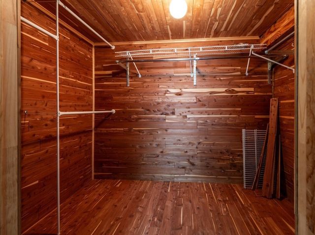 4 Athens St, Auburn, MA 01501