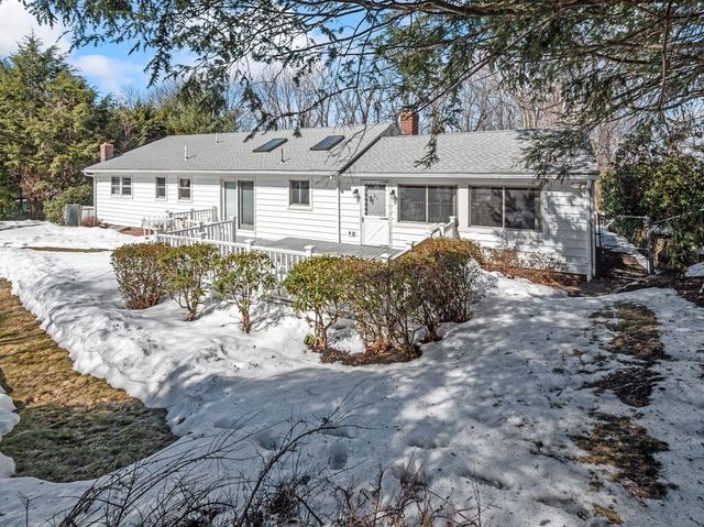 4 Athens St, Auburn, MA 01501