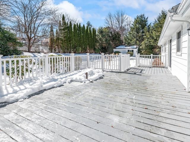 4 Athens St, Auburn, MA 01501