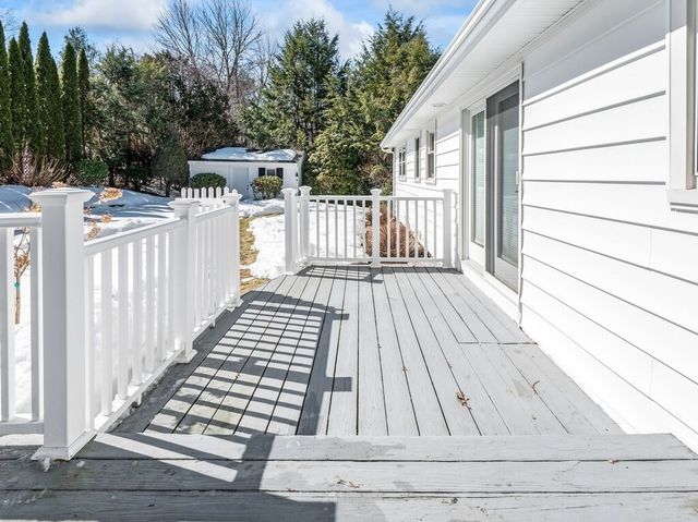 4 Athens St, Auburn, MA 01501