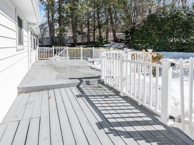 4 Athens St, Auburn, MA 01501