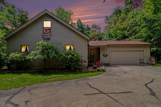 10035 Hawthorne Lane, Morton Twp, MI 49346