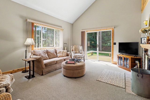 10035 Hawthorne Lane, Morton Twp, MI 49346