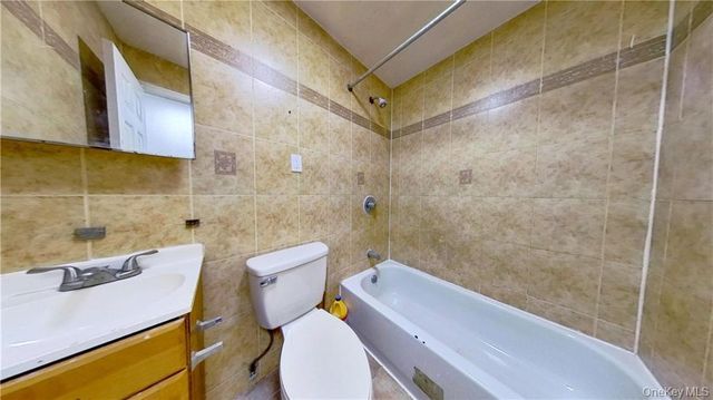 2409 Brookhaven Avenue, Far Rockaway, NY 11691