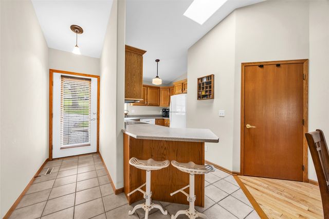 396 Teakwood Ln D, Cedar Rapids, IA 52402