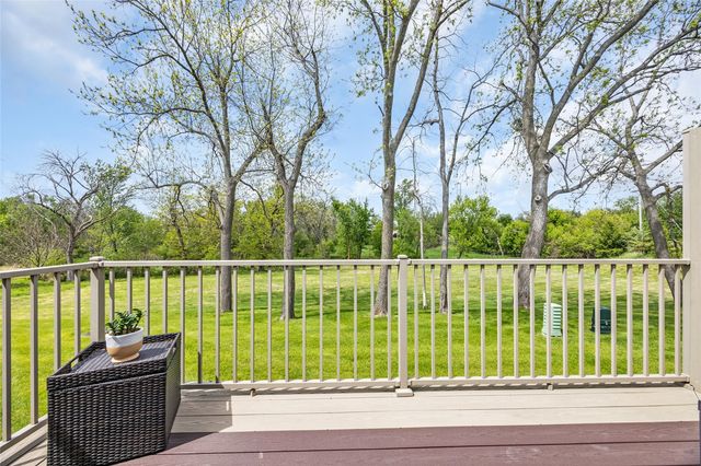 396 Teakwood Ln D, Cedar Rapids, IA 52402
