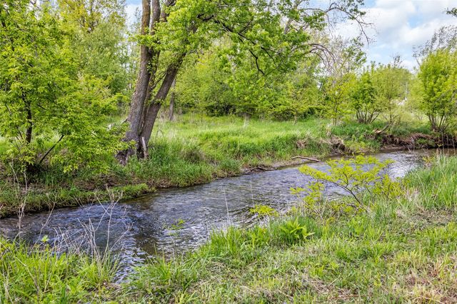 396 Teakwood Ln D, Cedar Rapids, IA 52402
