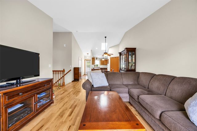 396 Teakwood Ln D, Cedar Rapids, IA 52402