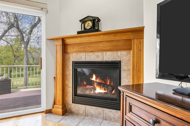 396 Teakwood Ln D, Cedar Rapids, IA 52402