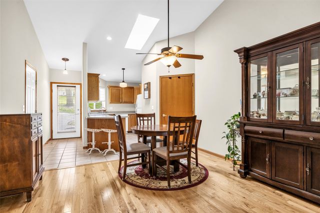 396 Teakwood Ln D, Cedar Rapids, IA 52402