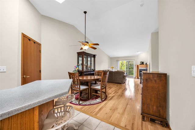 396 Teakwood Ln D, Cedar Rapids, IA 52402