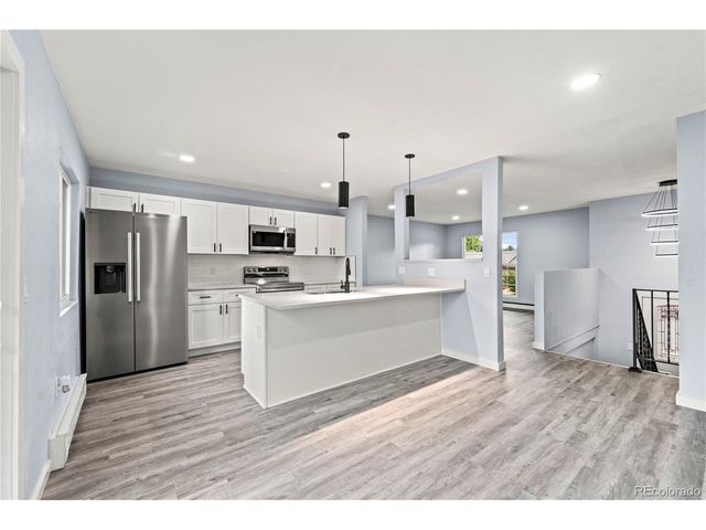2244 Grant St, Longmont, CO 80501
