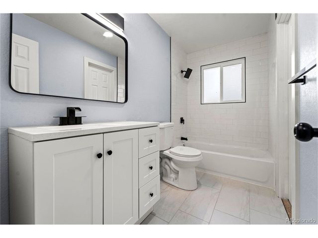 2244 Grant St, Longmont, CO 80501