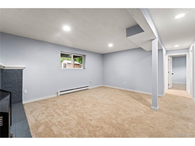 2244 Grant St, Longmont, CO 80501