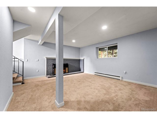 2244 Grant St, Longmont, CO 80501