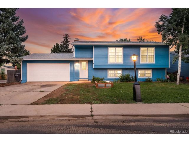 2244 Grant St, Longmont, CO 80501