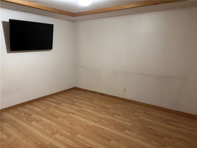 17 Warren Court, Cranston, RI 02920
