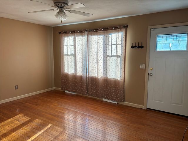 17 Warren Court, Cranston, RI 02920