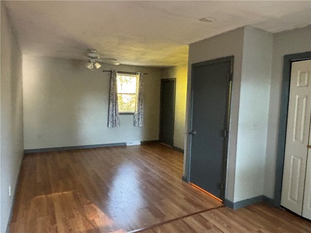 17 Warren Court, Cranston, RI 02920